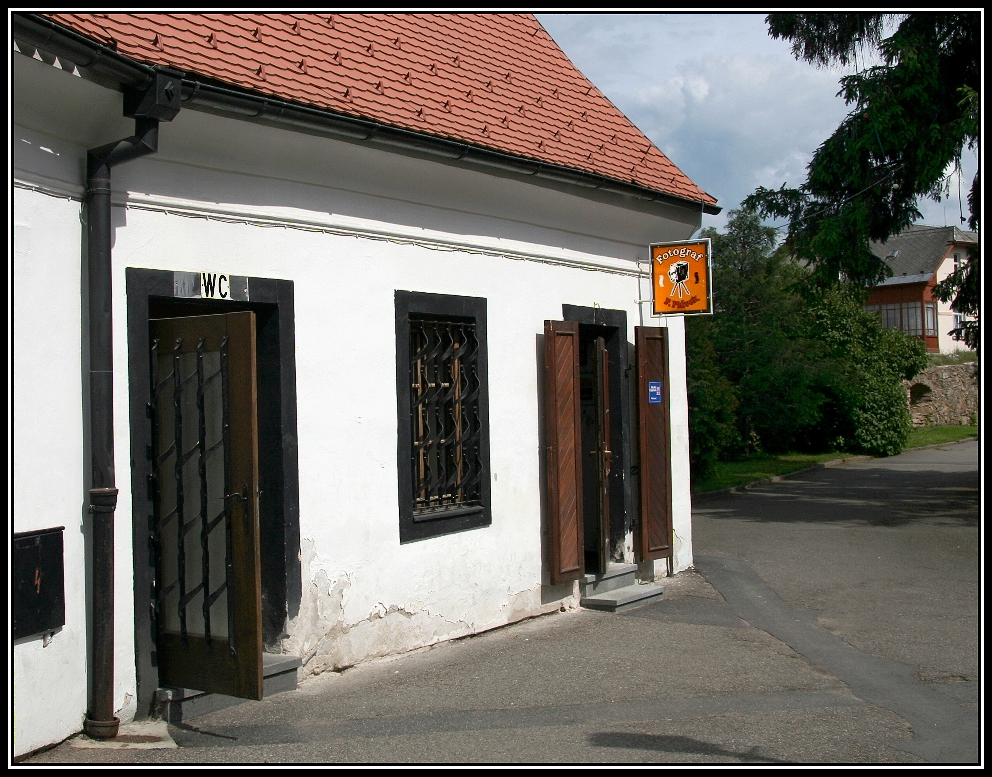 Až perverzní blízkost obou zařízení 