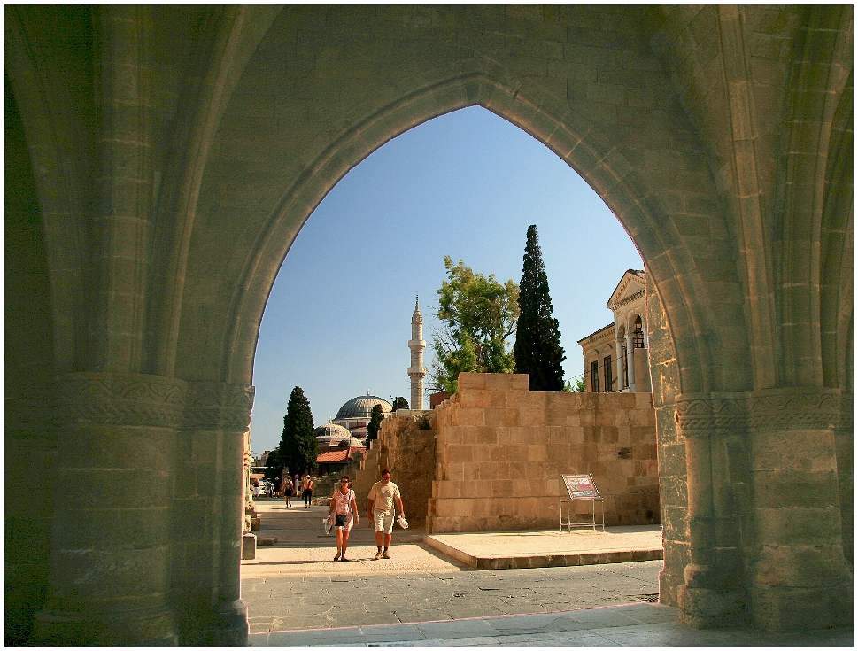 Vzadu mešita Suleymanova