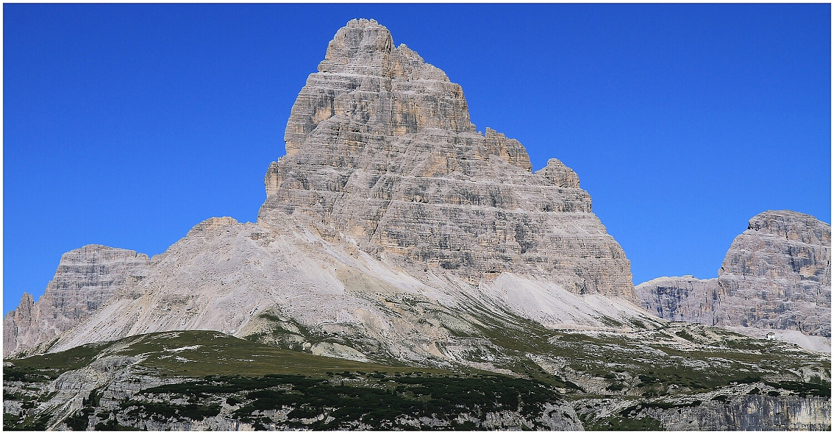 Tuny dolomitského vápence