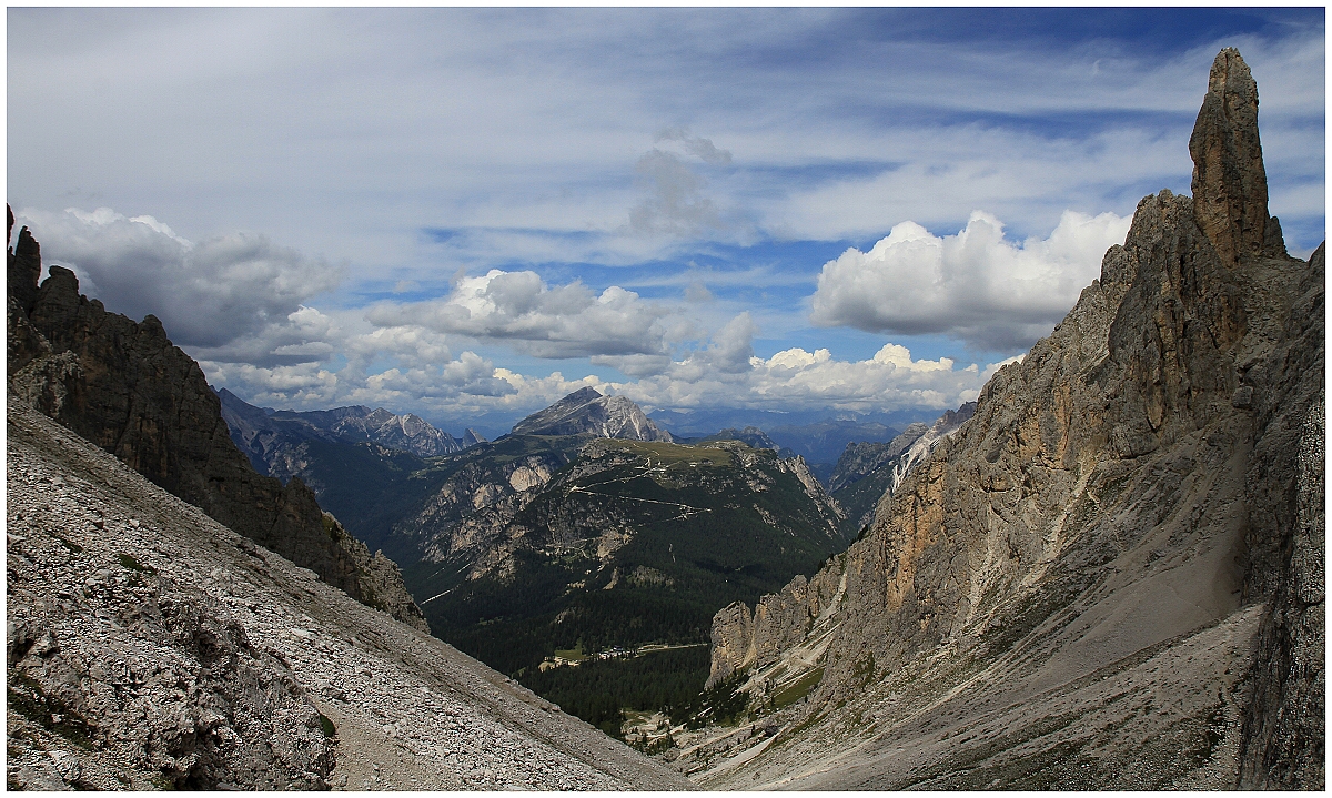 Tam dole je Misurina