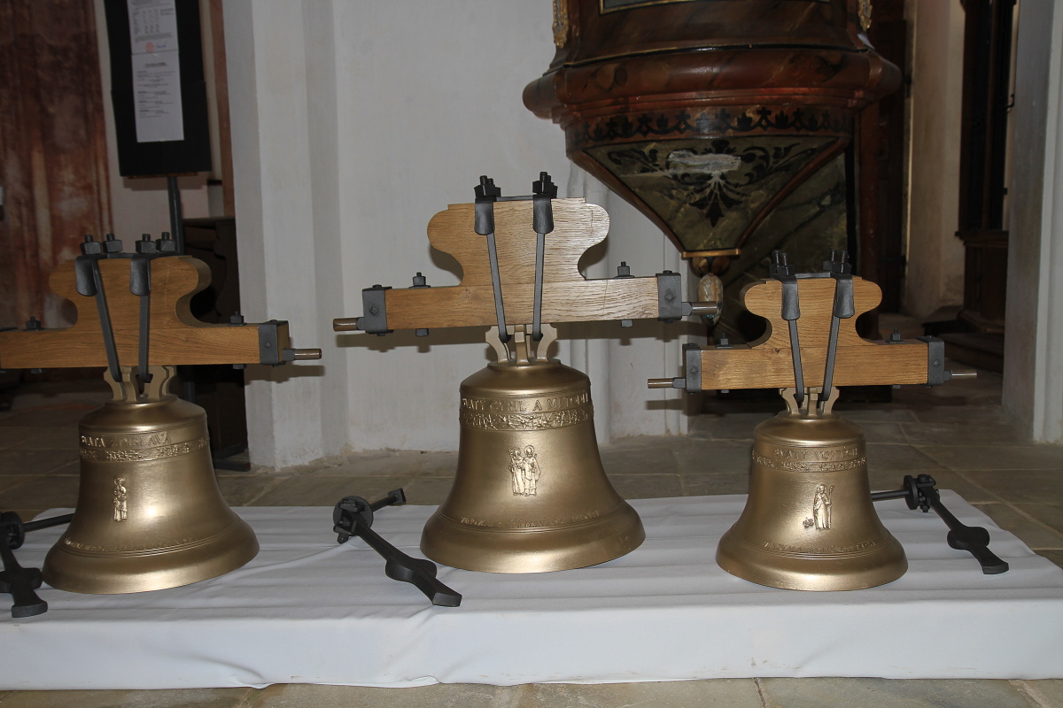 Tři zvony