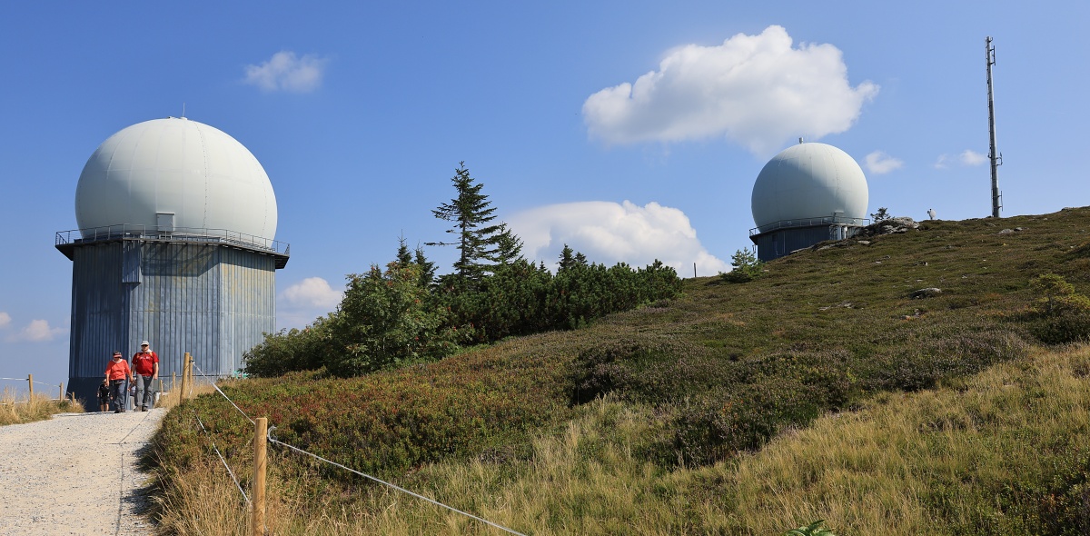 Observatoř ma kopule dvě