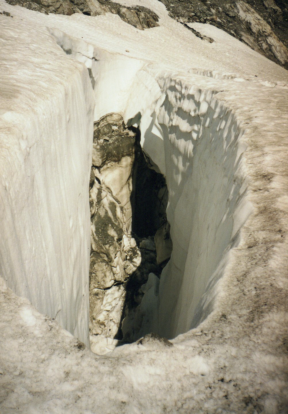 Ukázka ledovcové trhliny