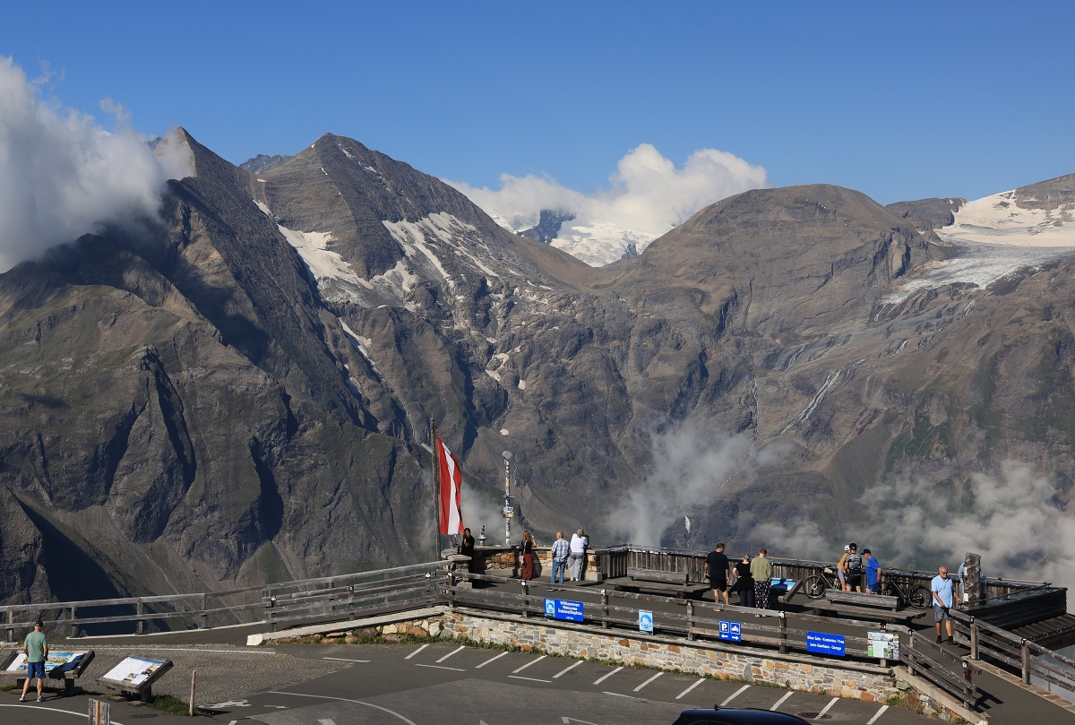 Tam v dáli je někde Grossglockner